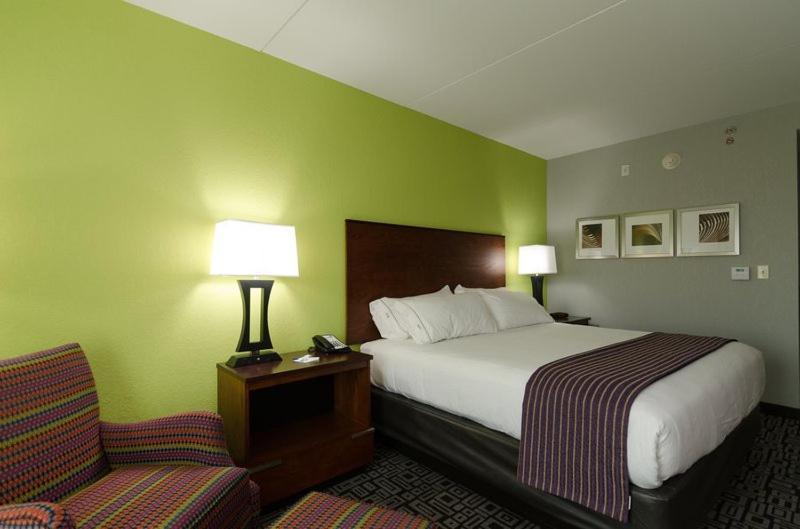 Express - Mart By Ihg Hotel Hickory