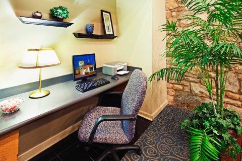 Hotel Express - Mart By Ihg 2*