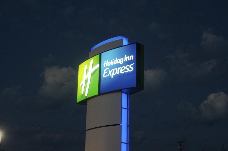 Express - Mart By Ihg 2*