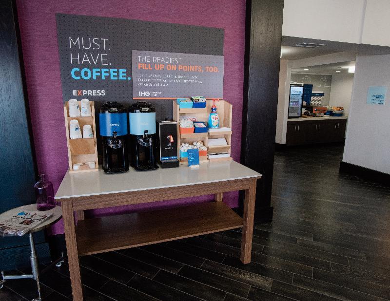 Express - Mart By Ihg Hotel 2*